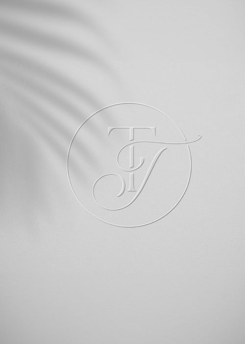 ig media album 18099449303075558 Votre agence de communication familiale & engagée Kezacréation Votre marque porte votre mission, votre histoire. Elle crée du lien. Pour attirer vos clients de cœur, elle doit être visible. Mais pas à n’importe quel prix. Être reconnue, oui. Mais le branding sans âme, non merci. Chez KezaCréation, nous plantons les graines d’une identité durable pour les marques ambitieuses. Celles qu’on reconnaît. Celles qu’on ressent.