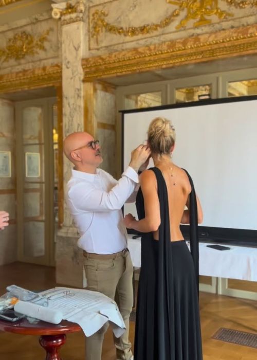 ig media video 18030410714735663 5c1deb55 Votre agence de communication familiale & engagée Kezacréation Votre marque porte votre mission, votre histoire. Elle crée du lien. Pour attirer vos clients de cœur, elle doit être visible. Mais pas à n’importe quel prix. Être reconnue, oui. Mais le branding sans âme, non merci. Chez KezaCréation, nous plantons les graines d’une identité durable pour les marques ambitieuses. Celles qu’on reconnaît. Celles qu’on ressent.