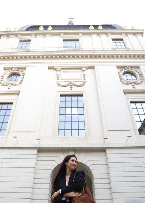 ig media video 17955652014024912 5d7e6823 Votre agence de communication familiale & engagée Kezacréation Votre marque porte votre mission, votre histoire. Elle crée du lien. Pour attirer vos clients de cœur, elle doit être visible. Mais pas à n’importe quel prix. Être reconnue, oui. Mais le branding sans âme, non merci. Chez KezaCréation, nous plantons les graines d’une identité durable pour les marques ambitieuses. Celles qu’on reconnaît. Celles qu’on ressent.