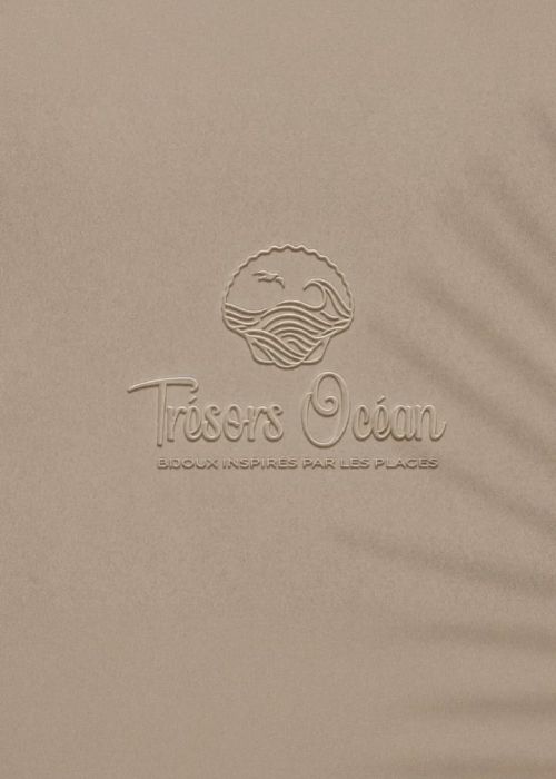 ig media video 18542479363056239 ba0ccf95 Votre agence de communication familiale & engagée Kezacréation Votre marque porte votre mission, votre histoire. Elle crée du lien. Pour attirer vos clients de cœur, elle doit être visible. Mais pas à n’importe quel prix. Être reconnue, oui. Mais le branding sans âme, non merci. Chez KezaCréation, nous plantons les graines d’une identité durable pour les marques ambitieuses. Celles qu’on reconnaît. Celles qu’on ressent.