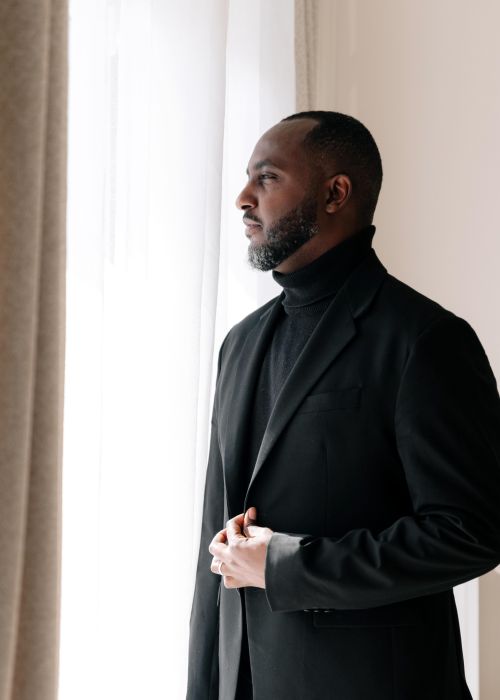 ig media video 18075837122556988 417dba66 Votre agence de communication familiale & engagée Kezacréation Votre marque porte votre mission, votre histoire. Elle crée du lien. Pour attirer vos clients de cœur, elle doit être visible. Mais pas à n’importe quel prix. Être reconnue, oui. Mais le branding sans âme, non merci. Chez KezaCréation, nous plantons les graines d’une identité durable pour les marques ambitieuses. Celles qu’on reconnaît. Celles qu’on ressent.